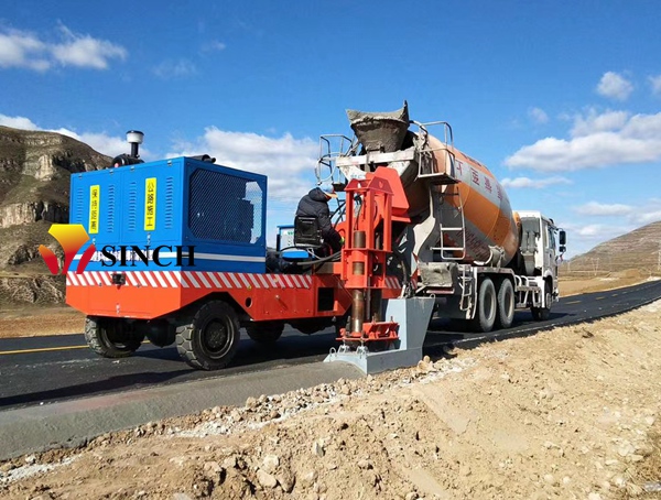 Concrete curb paver