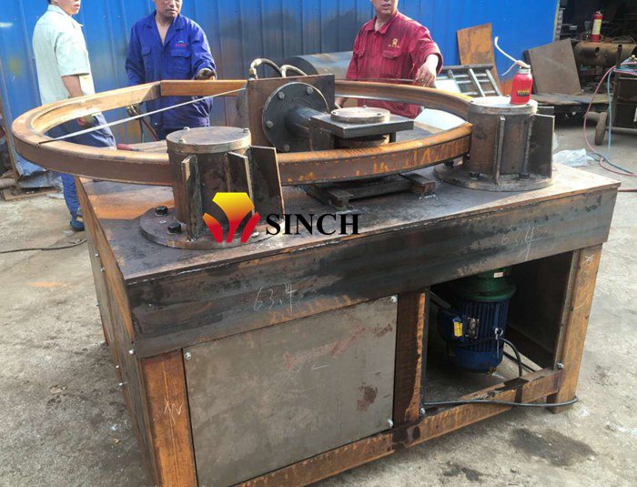 Square pipe bending testing in factory